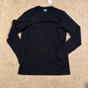 Old Navy Black Long Sleeve Tee Regular Fit